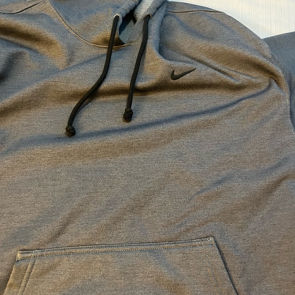 Nike hoodie and sweatpants set